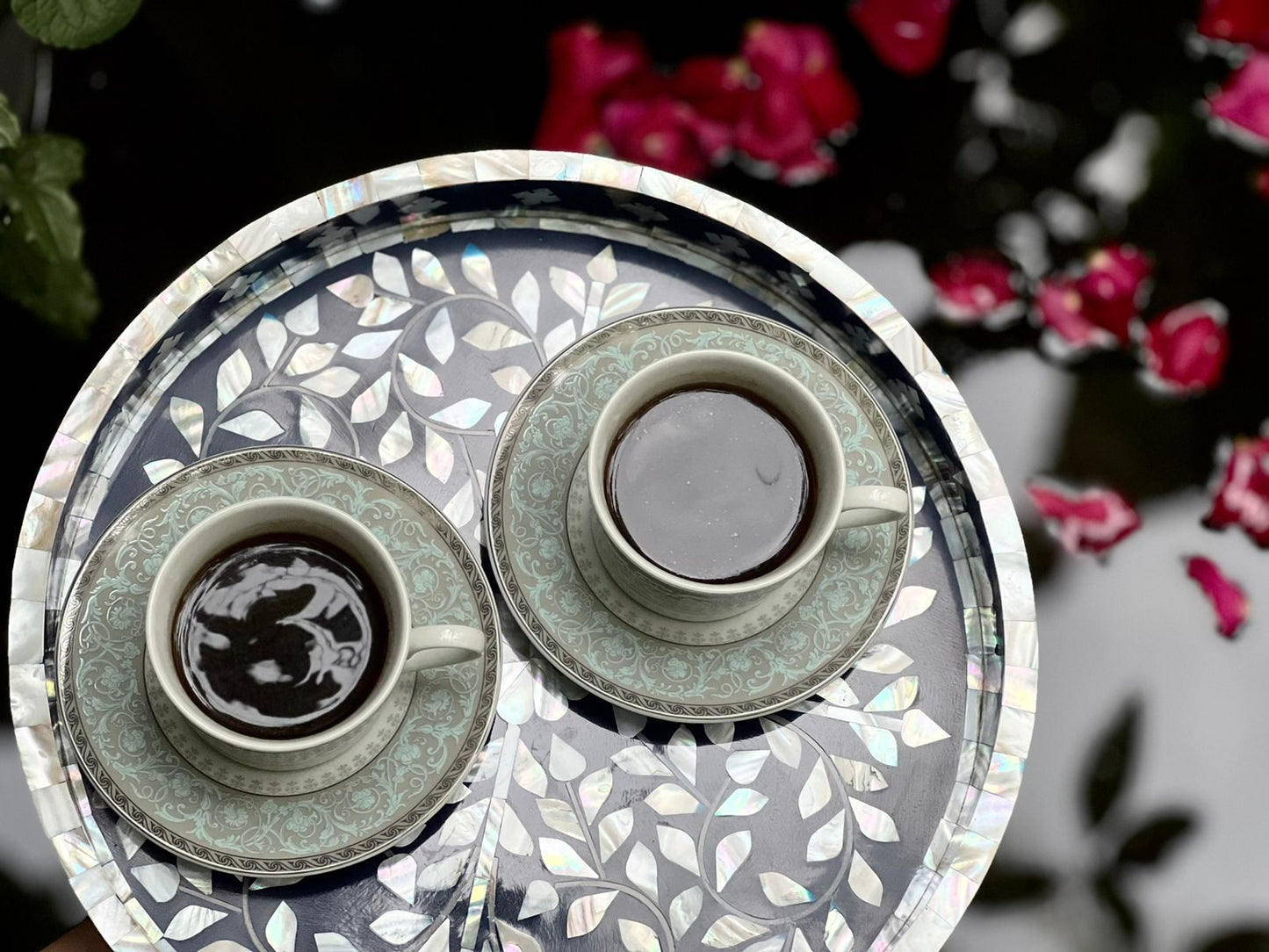 Mother of Pearl Tray Round