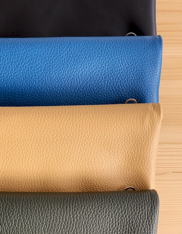 Leather clutch-cross body bag Beige