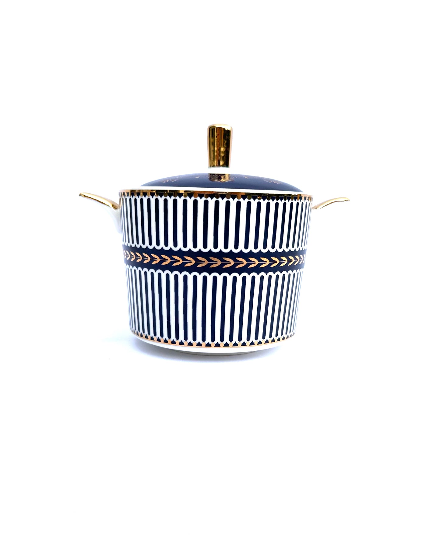Sugar bowl