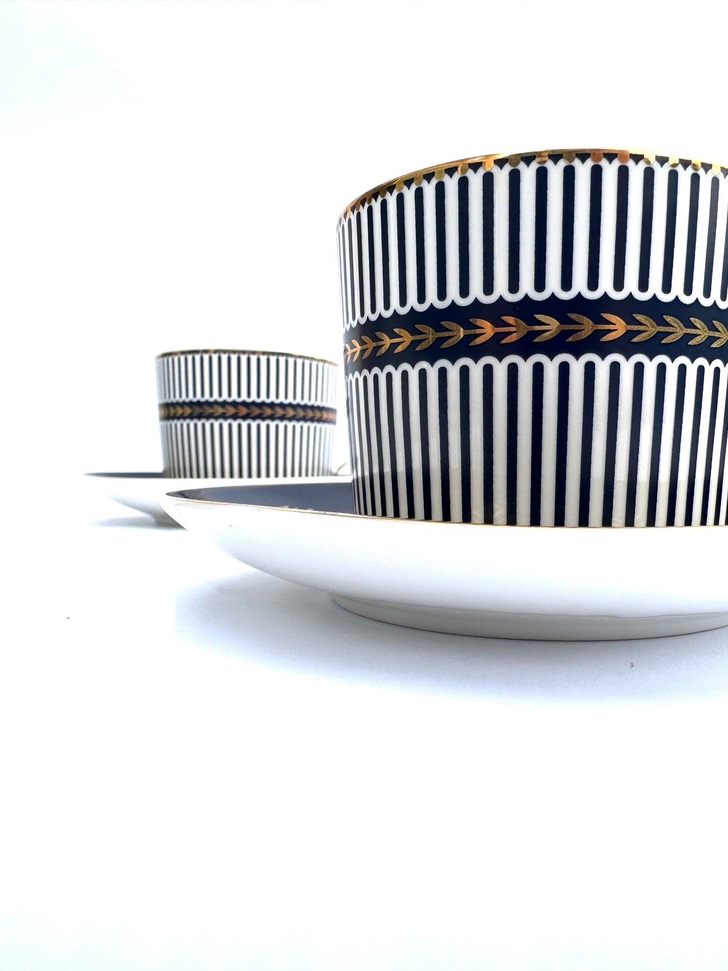 Gold Detailed cup & saucer